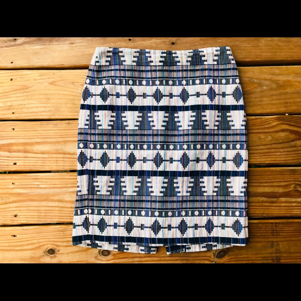 Ann Taylor TWEED Size 0 Tribal Print Pencil Skirt